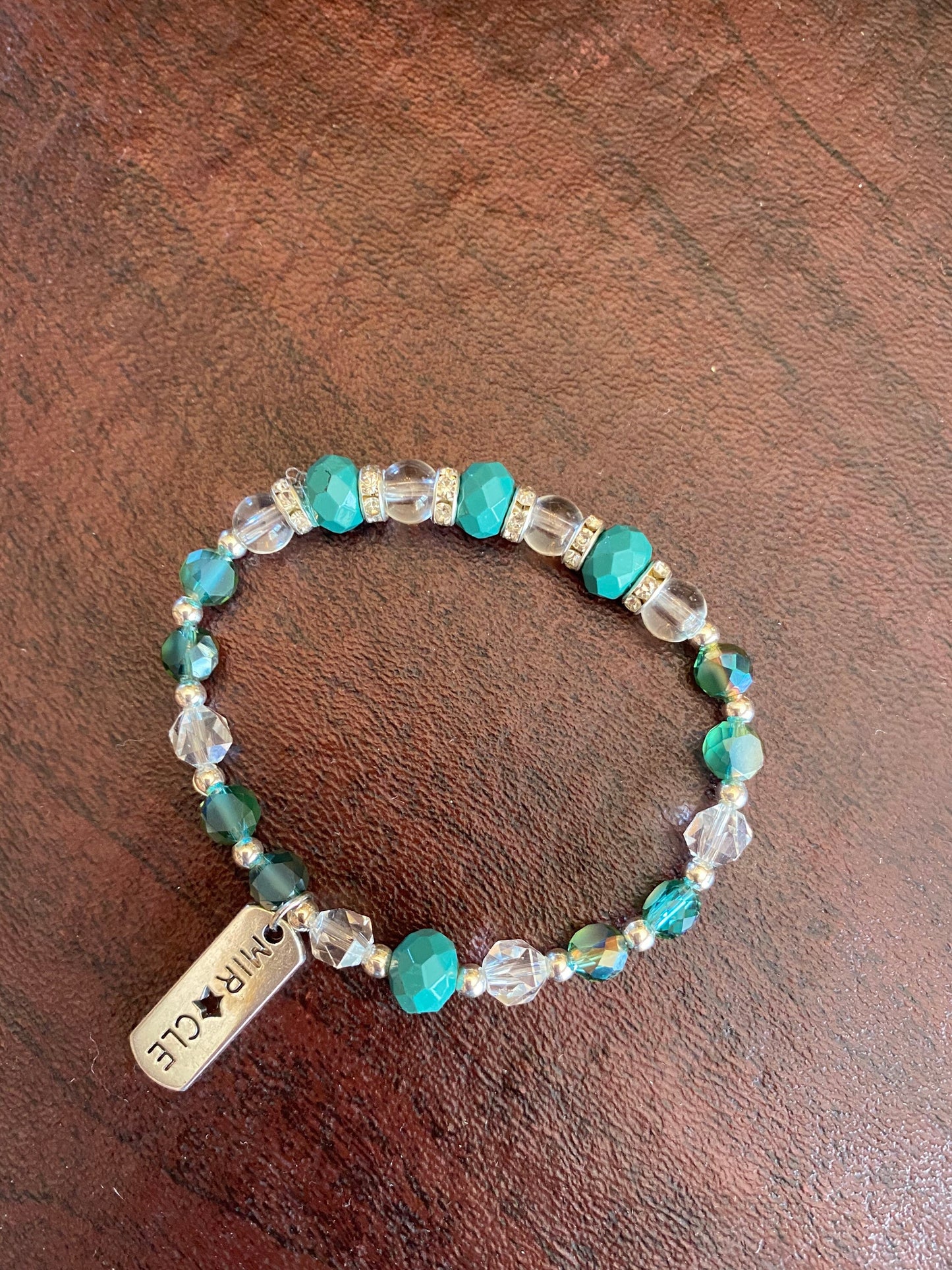 Green glass beaded bracelet with earrings