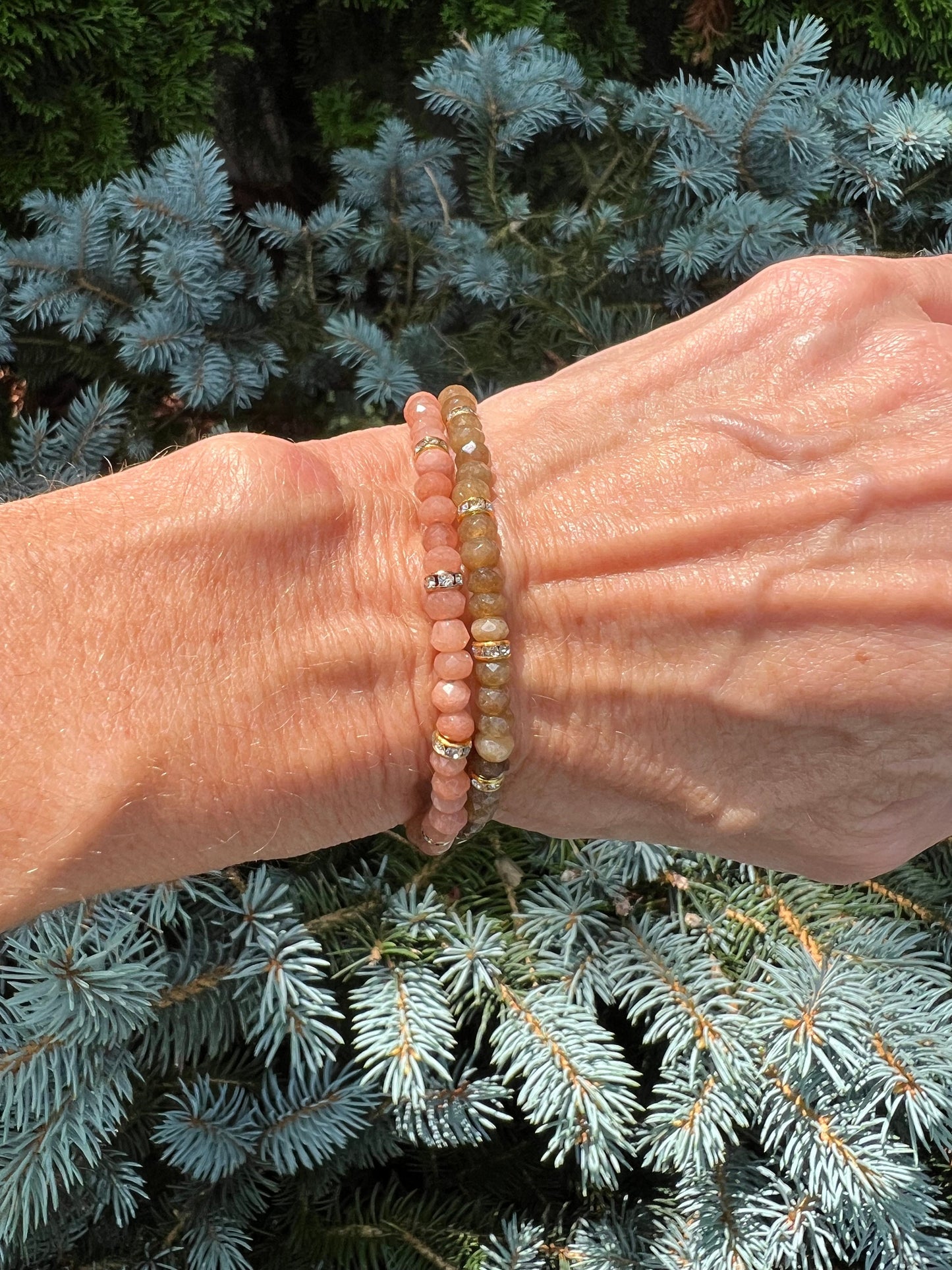 Agate single strand bracelet