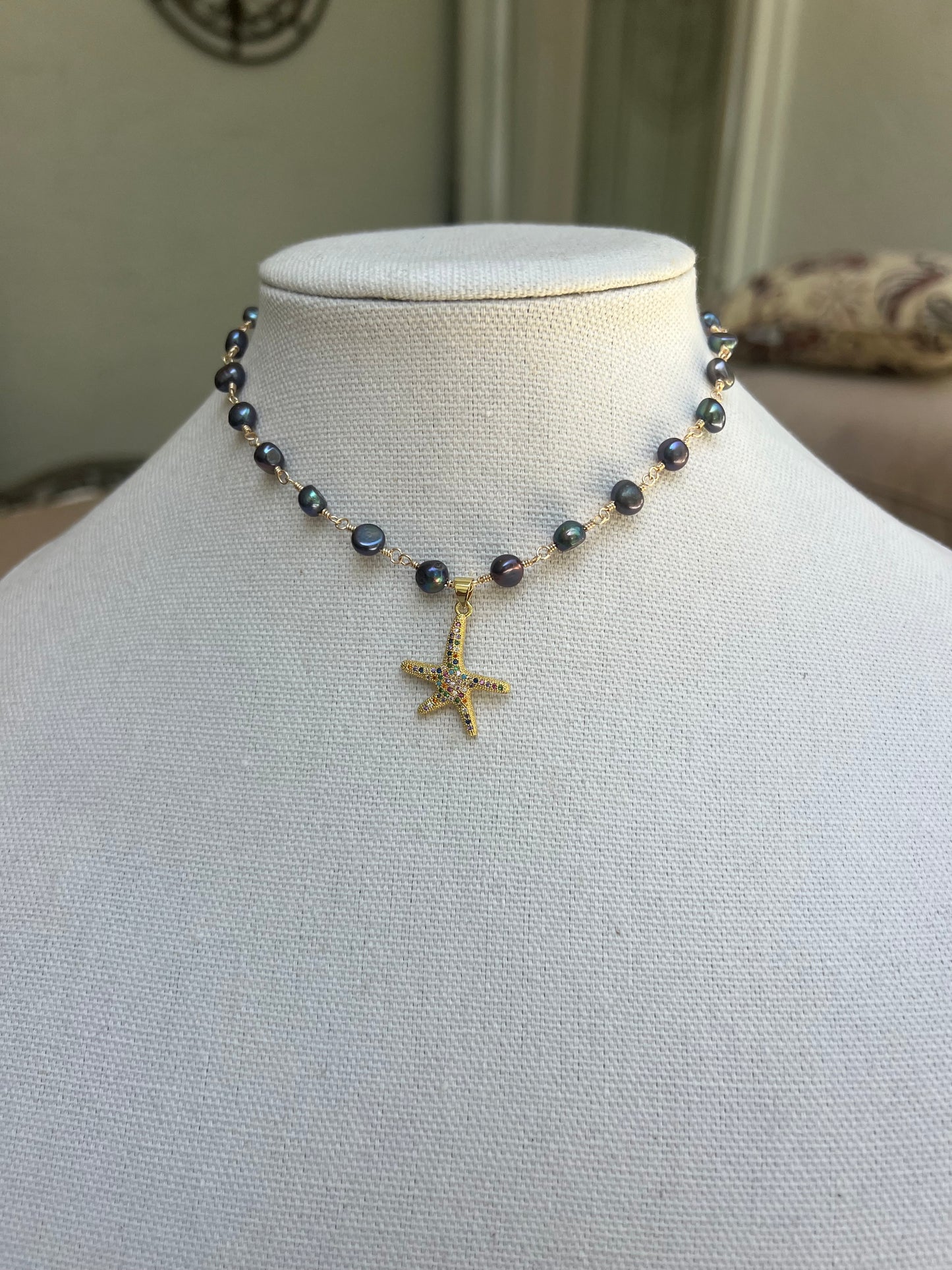 Peacock Pearl Choker