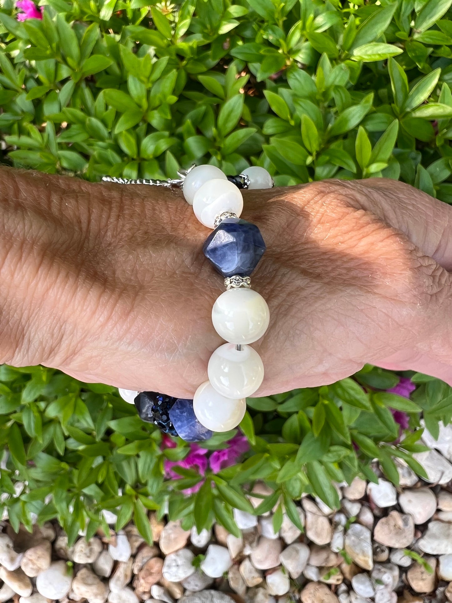 Mother of Pearl and Sodalite bracelet