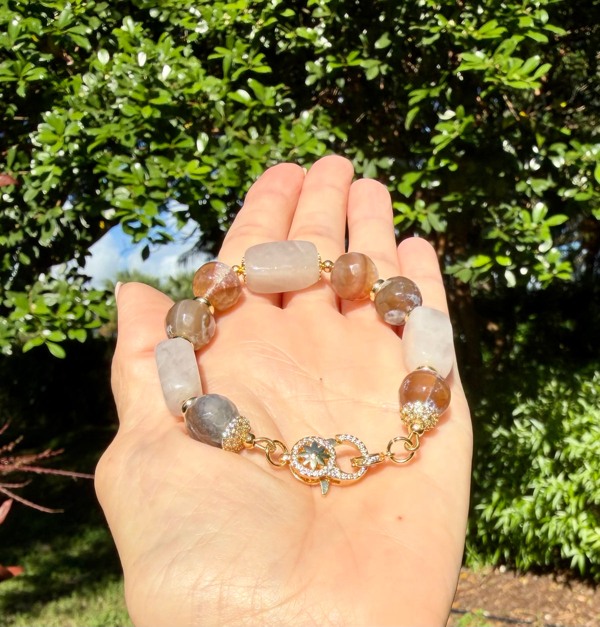 Beige Agate and Rose Quartz Bracelet